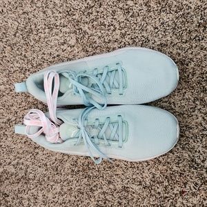 Puma turquoise running shoes women's size 8